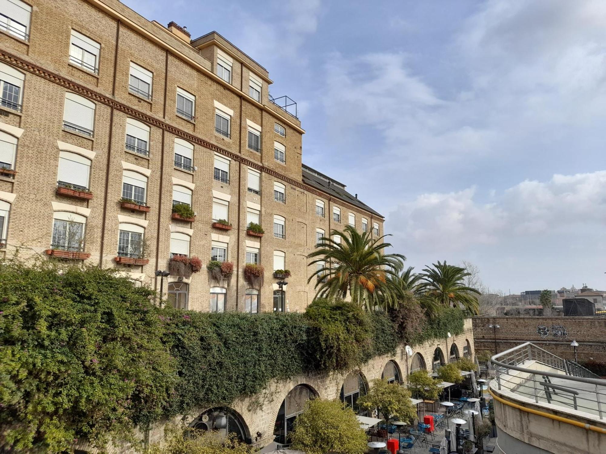 Industrial Loft Trastevere Station Rome Bagian luar foto